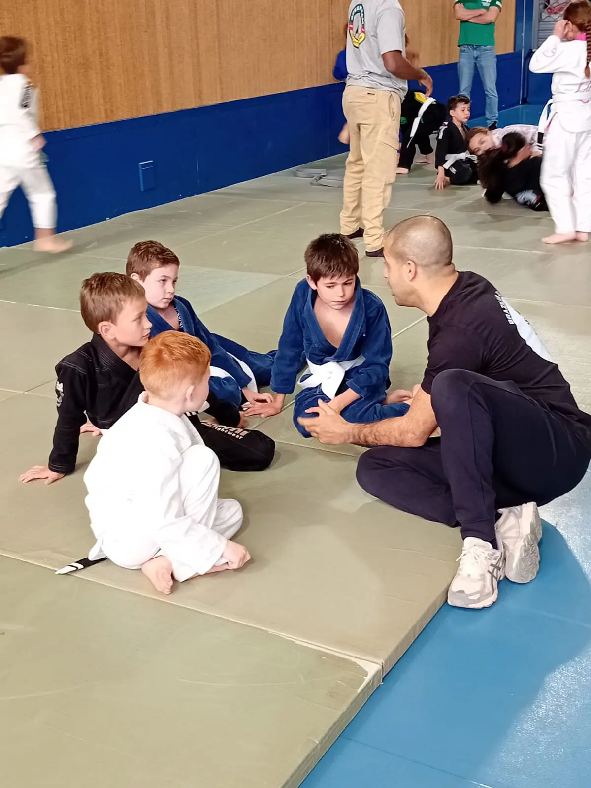 Issame cours enfant JJB chez AS JJB